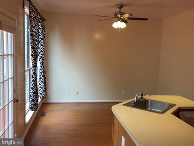 47661 Sandbank Square, Sterling, VA 20165 - photo 5
