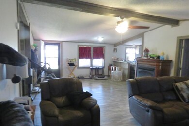 2108 Dove Ln, Cleburne, TX 76031 - photo 2