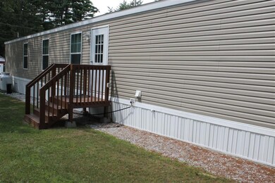 21 Embassy Ave, Hooksett, NH 03106 - photo 5