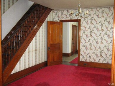 626 E Broad St, Tamaqua, PA 18252 - photo 4