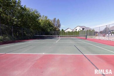 4515 N Thornhill Dr unit 205C, Peoria, IL 61615 - photo 6