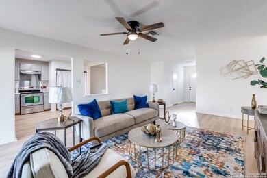 12209 Lucky Oaks St, Live Oak, TX 78233 - photo 2