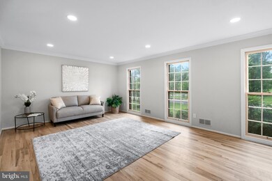 8740 Falls Chapel Way, Potomac, MD 20854 - photo 7