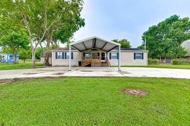 4720 Sand Hill Ln, Needville, TX 77461 - photo 2