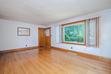 2304 Abbott Dr, Johnson City, TN 37601 - photo 7