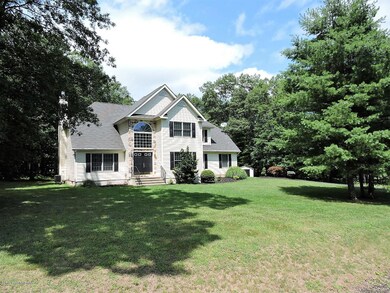 257 Whisperwood Ct, Chestnuthill Township, PA 18353 - photo 2