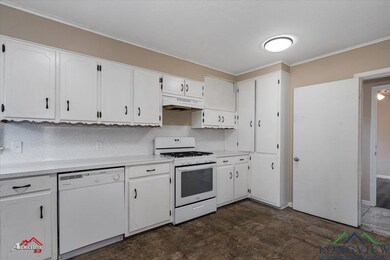 307 Glover Dr, Longview, TX 75601 - photo 6