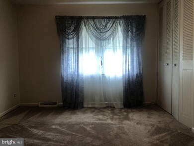 7403 Longbranch Dr, New Carrollton, MD 20784 - photo 5