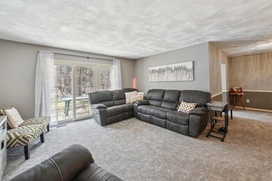 04_Interior