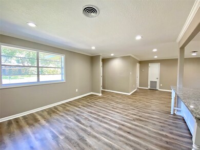 3404 Meadow Ln, Bay City, TX 77414 - photo 6