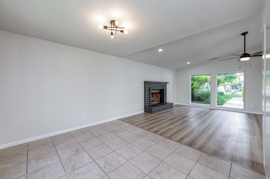 8088 N Mariposa St, Fresno, CA 93720 - photo 7