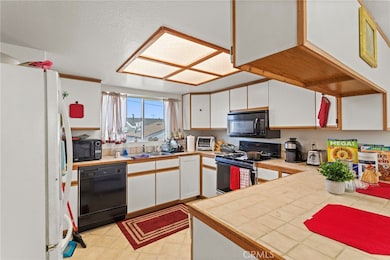 3918 W 118th Place unit 8, Hawthorne, CA 90250 - photo 4