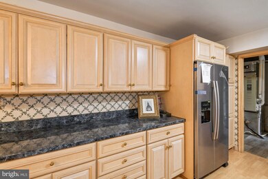 13453 Yorktown Dr, Bowie, MD 20715 - photo 6