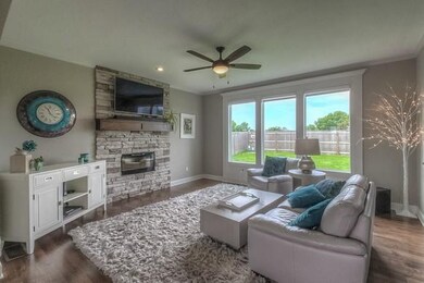 20910 S Barker Rd, Spring Hill, KS 66083 - photo 4