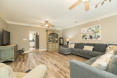 5138 Riverview Dr, Alvin, TX 77511 - photo 6