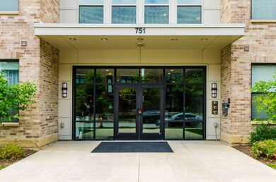 751 N 6th St, 207, Columbus, 43215