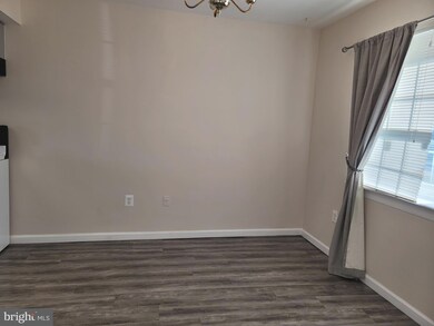 6425 Lamplighter Ridge, Glen Burnie, MD 21061 - photo 3