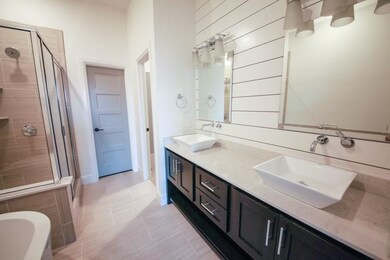 824 NE 21st St, Moore, OK 73160 - photo 2