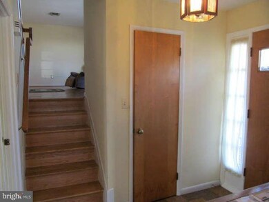 1800 Palo Cir, Halethorpe, MD 21227 - photo 2