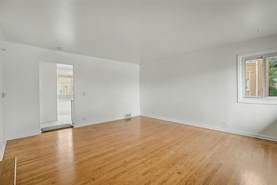 8663 Gregory Ln unit 10, Des Plaines, IL 60016 - photo 3