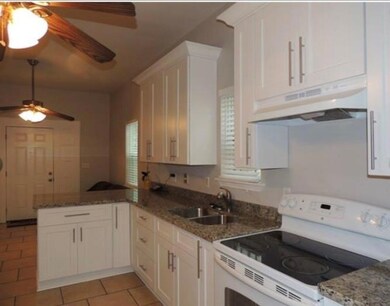 8620 Apricot St, New Orleans, LA 70118 - photo 3