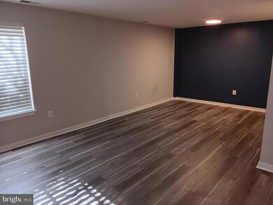 128 W Barre St, Baltimore, MD 21201 - photo 7