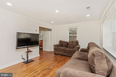 704 Cloudyfold Dr, Pikesville, MD 21208 - photo 6