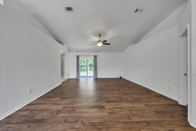 2725 Shoreview Family Room 1