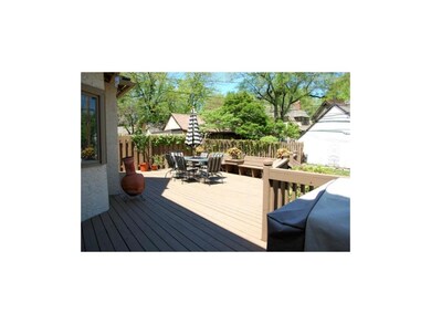 Large Deck - New Paint, Built-In Seating - Room fo