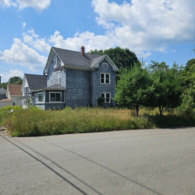 6 Pine St, East Millinocket, ME 04430 - photo 2