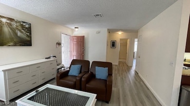 5576 W Rochelle Ave unit 12A, Las Vegas, NV 89103 - photo 4