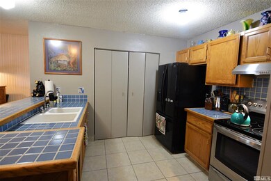 1119 Bradley Square, Sparks, NV 89434 - photo 4