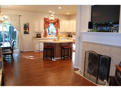 1709 SW Wright Place, Troutdale, OR 97060 - photo 4