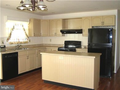 2777 Oldmans Creek Rd unit 2783, Swedesboro, NJ 08085 - photo 4
