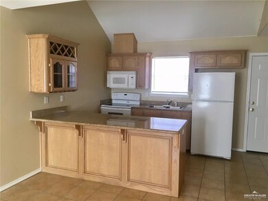 2503 Salvatierra Ave unit 26, Edinburg, TX 78541 - photo 6