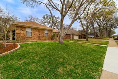 1213 Donna Ln, Bedford, TX 76022 - photo 5