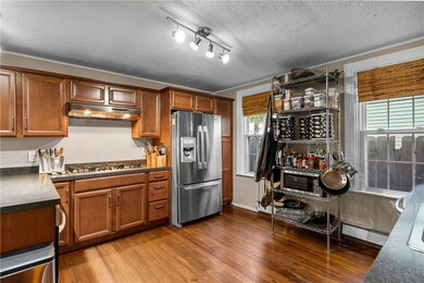 21 Autumn St, Providence, RI 02905 - photo 5