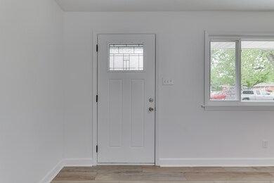 521 S 4th Ave, Beech Grove, IN 46107 - photo 4