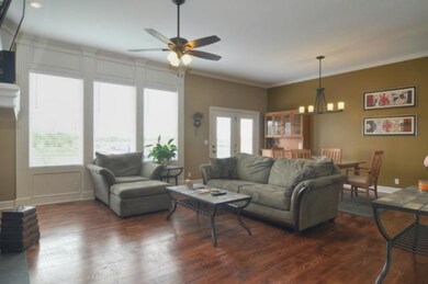 10221 Theden Cir, Lenexa, KS 66220 - photo 2