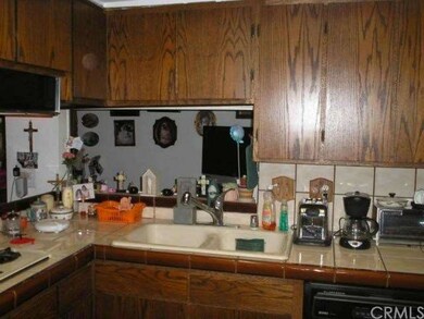 3480 E La Jara St, Long Beach, CA 90805 - photo 7