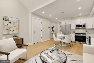 2606 41st St NW unit FIVE, Washington, DC 20007 - photo 4