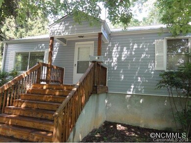 CLOSE TO THE PARK & POOL