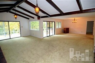 306 Country Club Dr, Jacksonville, NC 28546 - photo 7