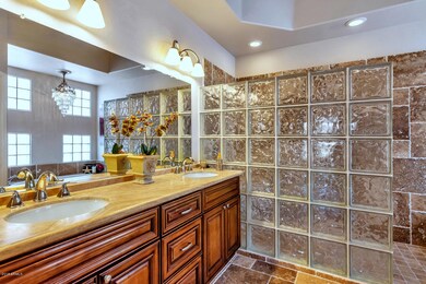 14222 W Robertson Dr-large-021-29-Master