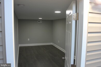 727 Mount Holly St, Baltimore, MD 21229 - photo 5