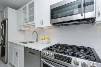 3 Putnam Hill Rd Greenwich CT-large-004-