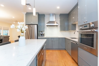 36 Elmwood Ave unit 2, Winchester, MA 01890 - photo 6