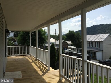 93 S Laurel Ave, Berkeley Springs, WV 25411 - photo 2