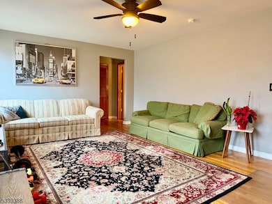 80B Troy Dr, Springfield, NJ 07081 - photo 4