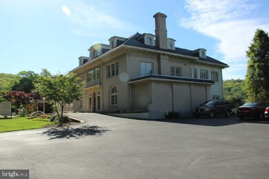 1720 Mineral Spring Rd, Reading, PA 19602 - photo 4